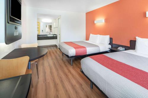Queen Room with Two Queen Beds