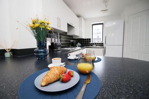3 Bed - Marina Walk, SA1 by Stay South Wales - Wifi
