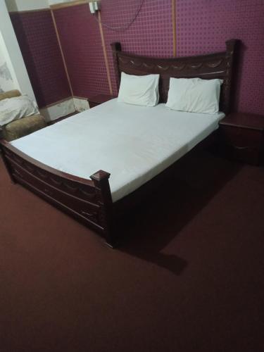 Decent palace hotel