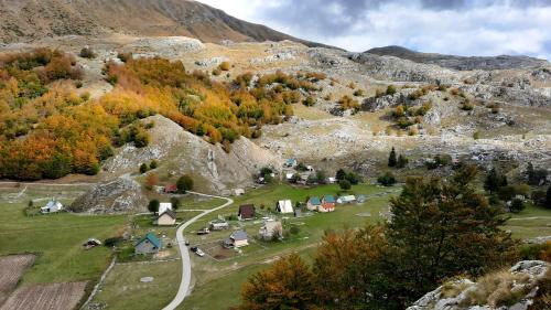 Katun Mokra accommodation & horseback riding