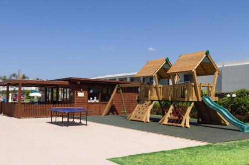 Sentido Asterias Beach Resort - image 8