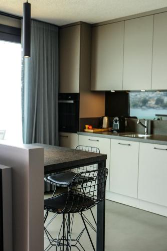 Surfer Caravan Gastro Pub & Suites - image 12