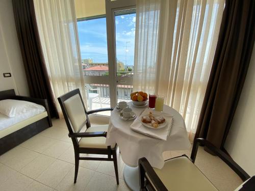 Palace Hotel Regina - image 2