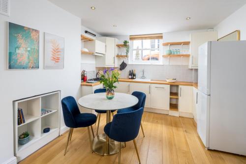 Picture of Chic And Modern 2-Bed Flat With Patio In Pimlico, Central London