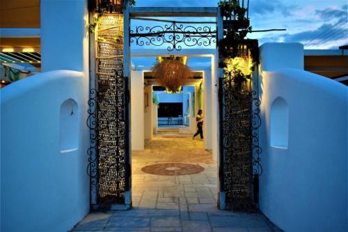 Marzi Beach and Bungalows Hotel de charme Anífion