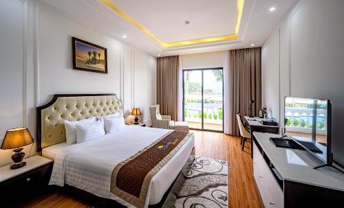 Grand Deluxe Double room with Sea View image 4