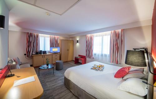 room detail thumbnail 1