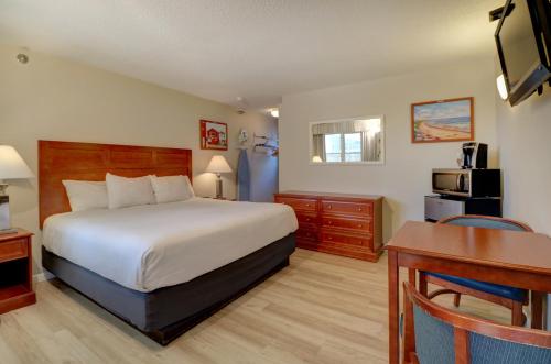 Standard King Room