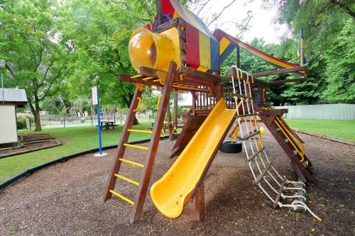 สนามเด็กเล่น, Wangaratta Caravan Park in วางกาแรตต้า