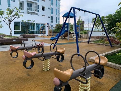 Mactan Newtown Deluxe Island Getaway, Cebu City