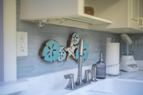Oceanfront Beach House Pool Balcony - image 10