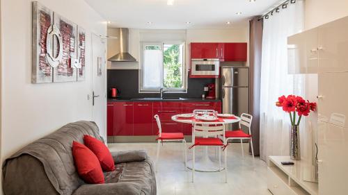 Facilities, Hotel de l Horloge in 11th - Bastille - Republique