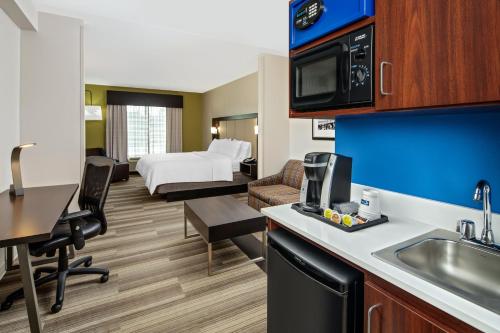 Holiday Inn Express & Suites Florence, an IHG Hotel