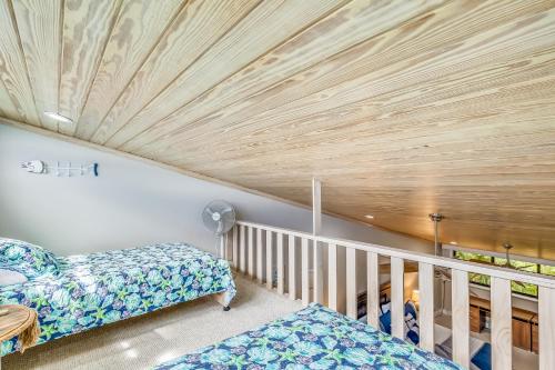 Executive Bay Club Condos - image 11