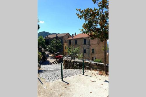 Superbe maison ancienne de montagne climatise de charme typique Haute-Corse, Corte