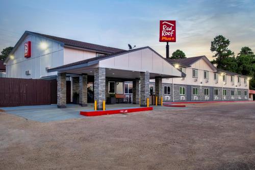 Red Roof Inn PLUS+ Huntsville