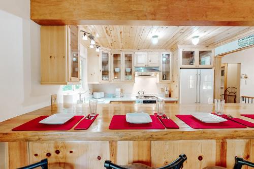 Sky High Cabin - image 3