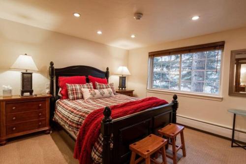 Nine Vail Road with Onsite Pool in Vail, USA