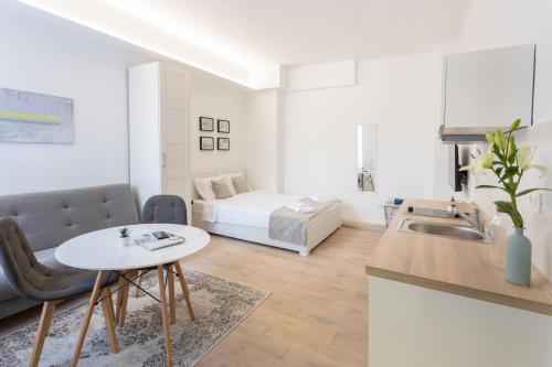 Flower Square Apartments - image 6