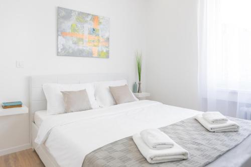 Flower Square Apartments - image 4