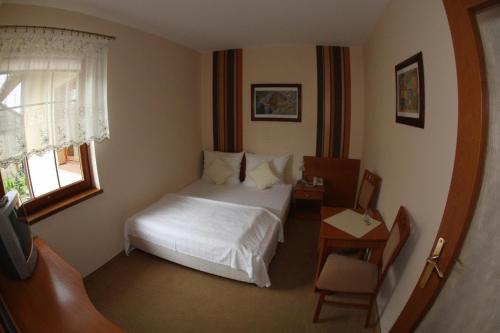2 twin beds