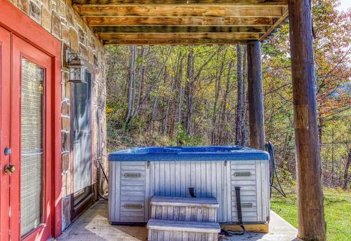 The Good Life in Sevierville, USA
