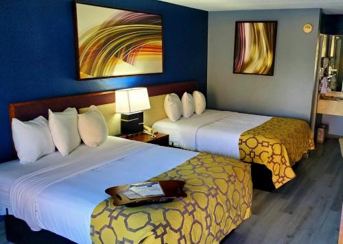 Baymont by Wyndham London KY - main image