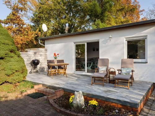 Cozy Bungalow in Werder with Garden