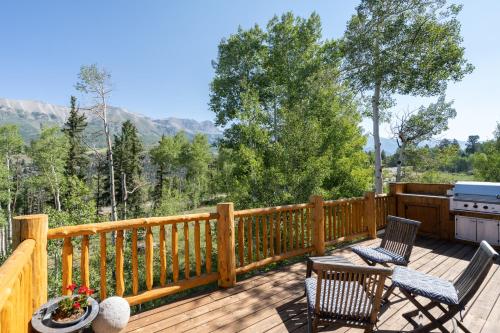 Adams Ranch Retreat by Alpine Lodging Telluride - main image