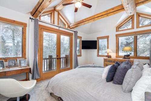 Adams Ranch Retreat by Alpine Lodging Telluride - image 6