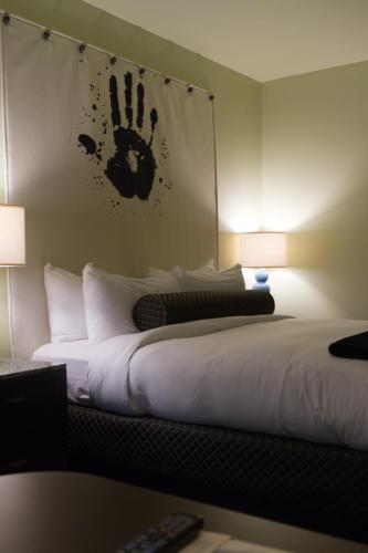 ACME Hotel Company
