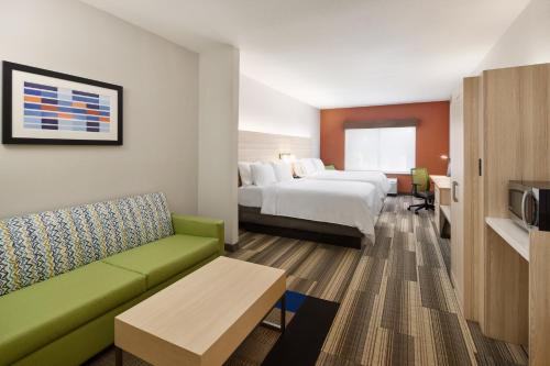 Holiday Inn Express Hotel & Suites Salem, an IHG Hotel