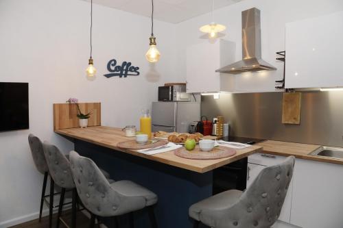 Suite Cosy Flat - Hyper-Centre avec sauna privatif - image 10