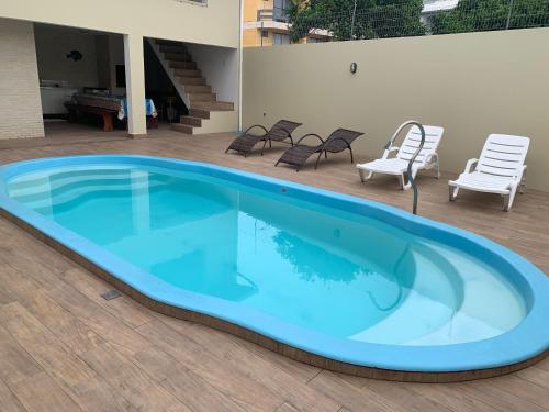 Casa com Piscina 4 Quartos