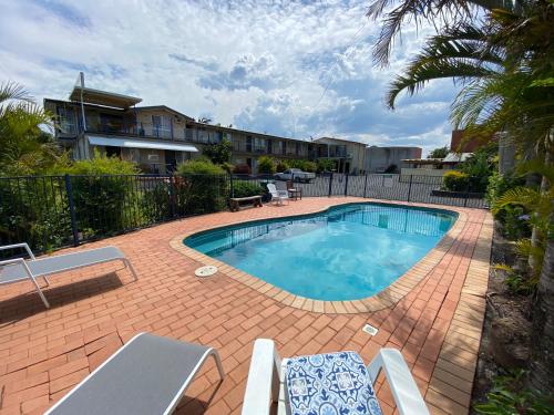 Swimming pool, Taree Motor Inn in Taree