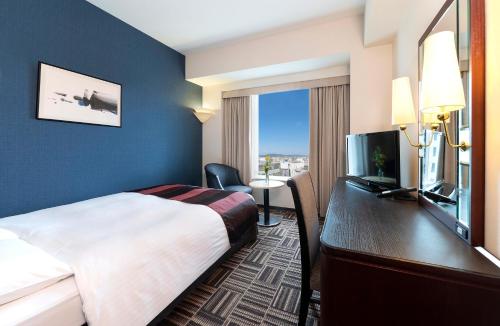 Single Room with Small Double Bed - Non-Smoking