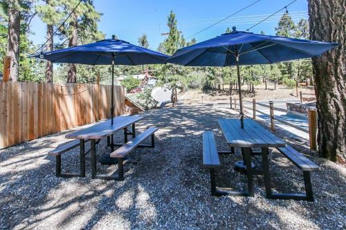 Cottage 1 Arctic Fox Family Retreat Perfect Location to Enjoy Big Bear - image 5