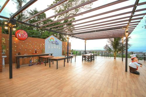 Happy Mountain Airport Resort – Sa Khu, WY