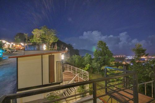 Happy Mountain Airport Resort – Sa Khu, WY