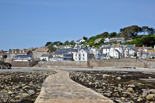 Blue Bay Marazion - main image