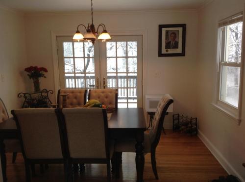 Fitz Haven Lovely 2-Bed Apartment in Bridgeport - image 4