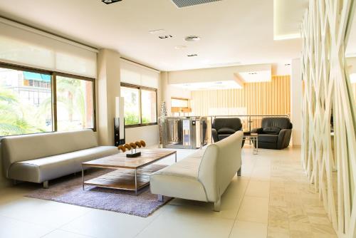 Lobi, Hotel Melina in Parque de l'Aiguera