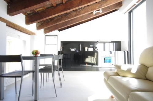 Mosen Sorell Apartments - image 11