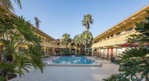 Red Roof Inn Tampa Bay - St. Petersburg - image 43