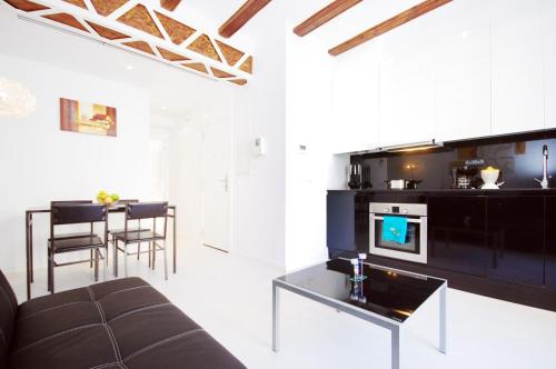 Mosen Sorell Apartments - image 13