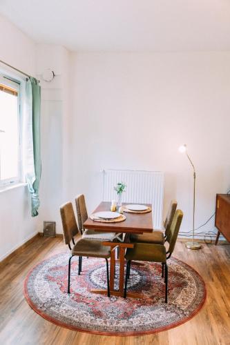 Guesthouse with 3 apartments, just outside Berlin, near to Tesla