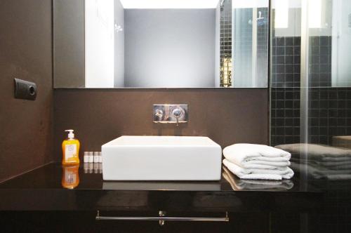 Mosen Sorell Apartments - image 3