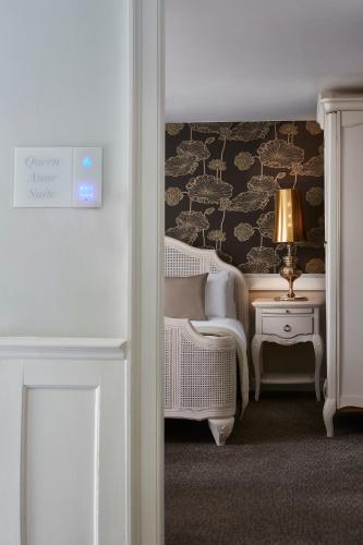 The Westbridge Hotel - image 3