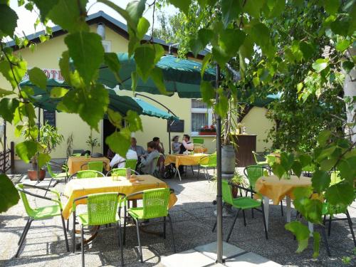 Étterem, Hotel & Restaurant Alte Molkerei Kolleda in Kolleda
