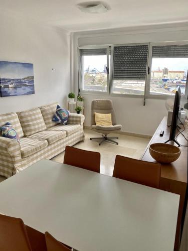 HomeForGuest Apartment next to Las Canteras with FREE Parking 4